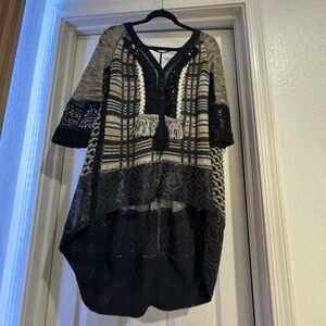B Darlin Black and Cream Knit Top